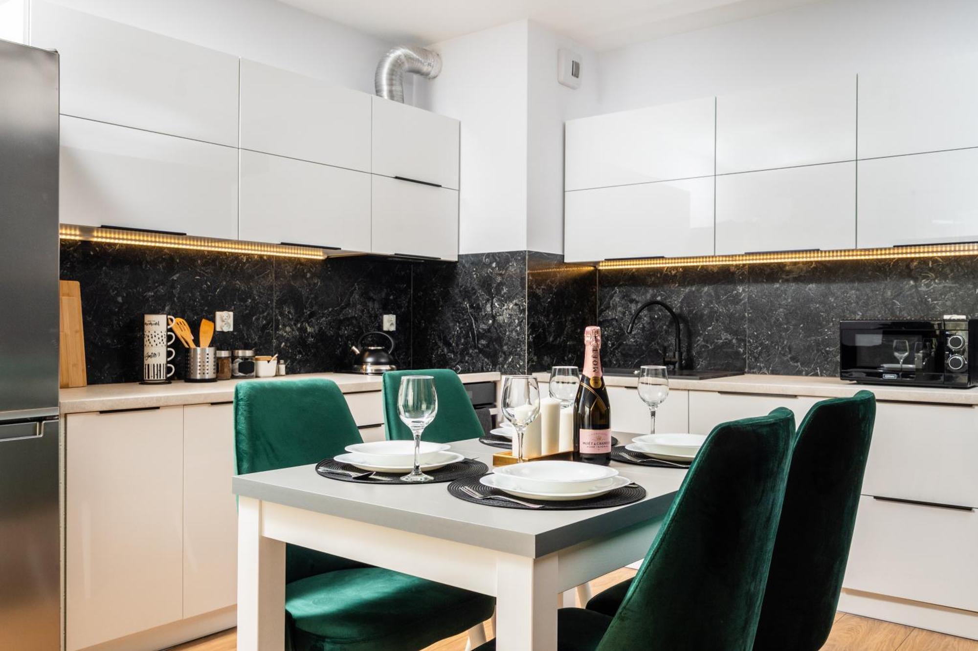 Capital Apartments Красков Екстериор снимка